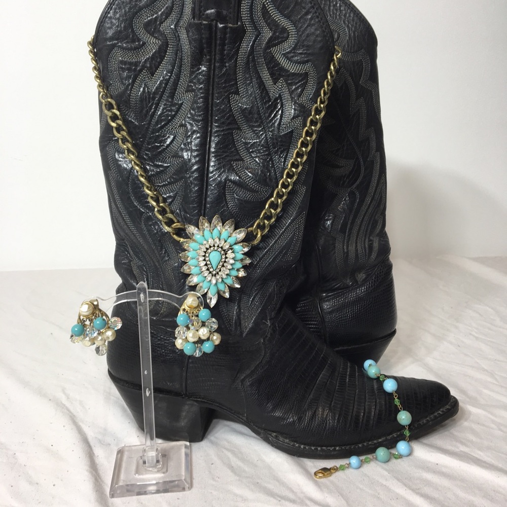 Turquoise and rhinestone colored costume necklace, bracelet, clip on earrings